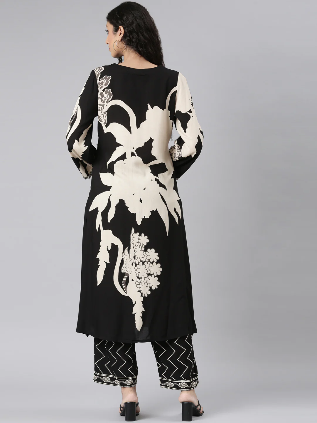 Neerus Black Straight Casual Floral Kurta and Plazzo - Image 4