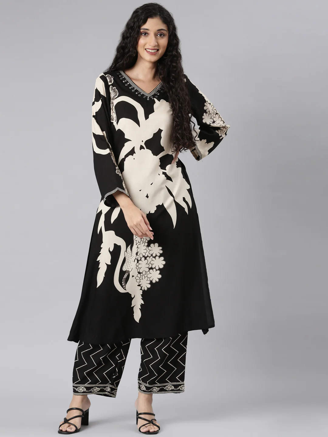 Neerus Black Straight Casual Floral Kurta and Plazzo - Image 6