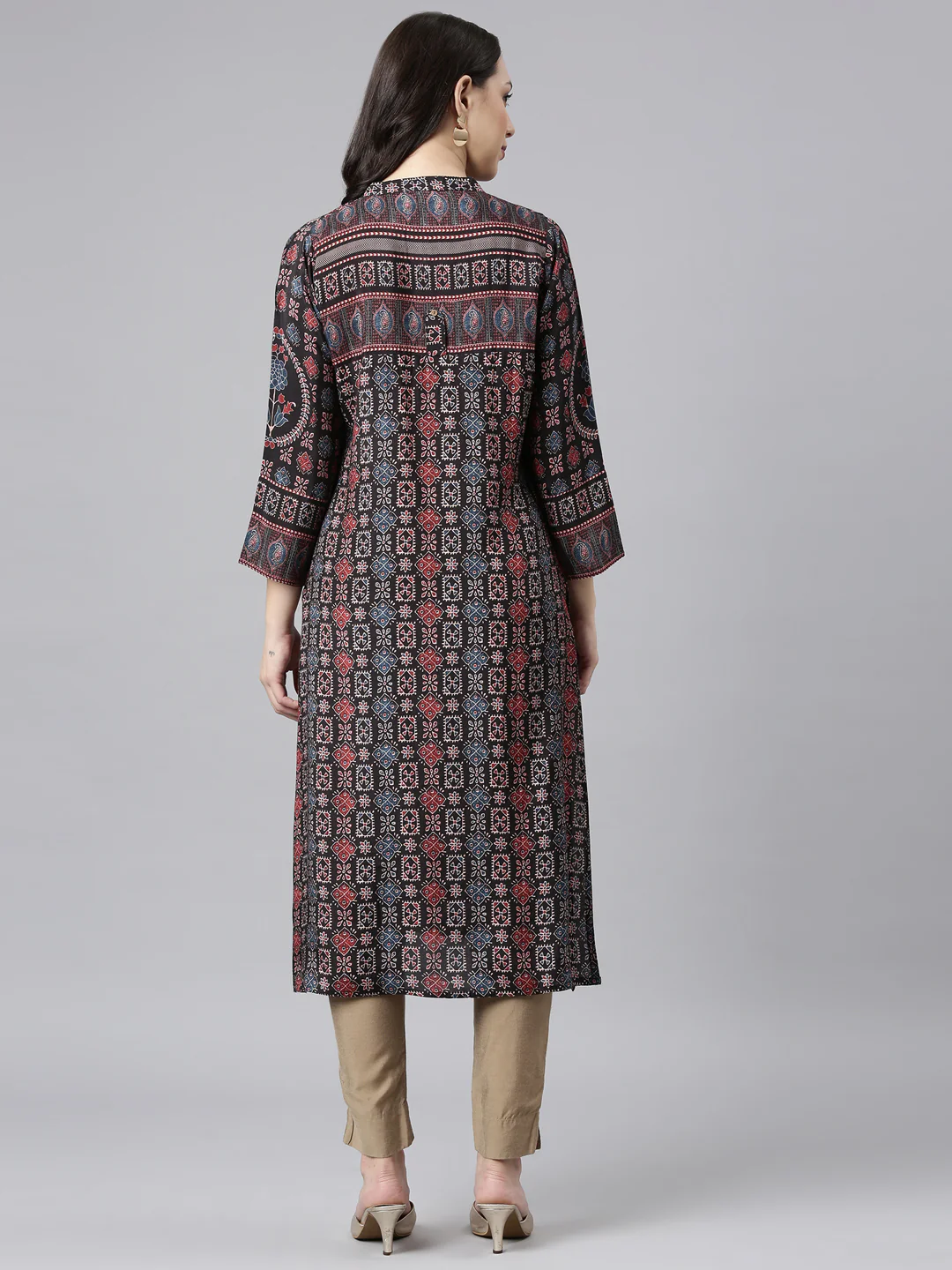 Neerus Black Straight Casual Floral Kurta - Image 3