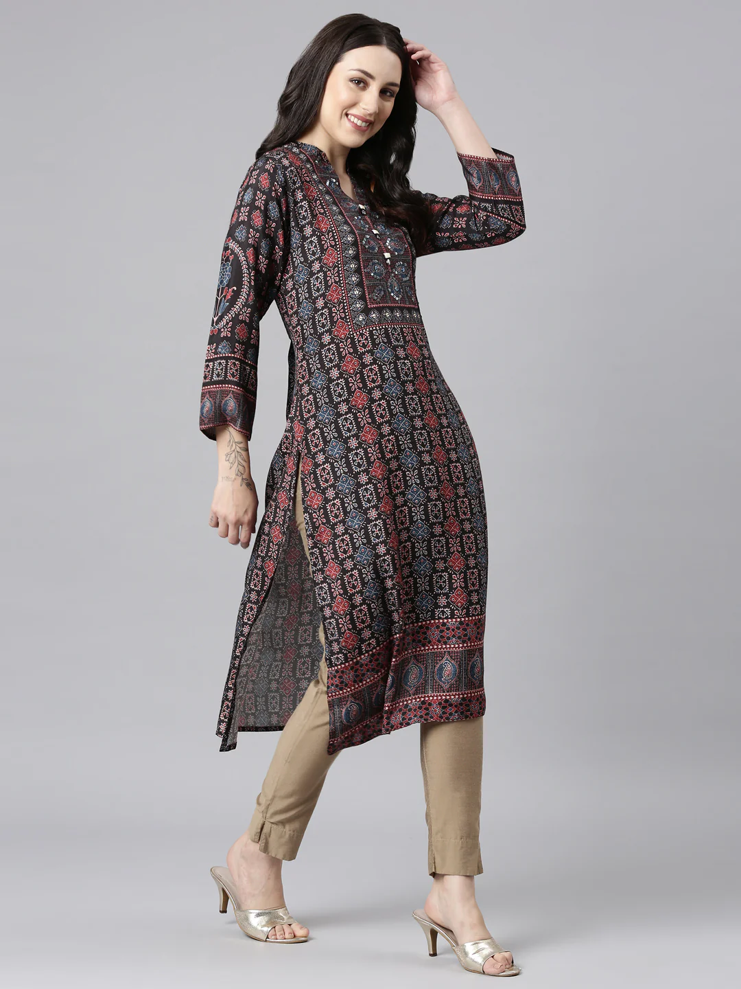 Neerus Black Straight Casual Floral Kurta - Image 5