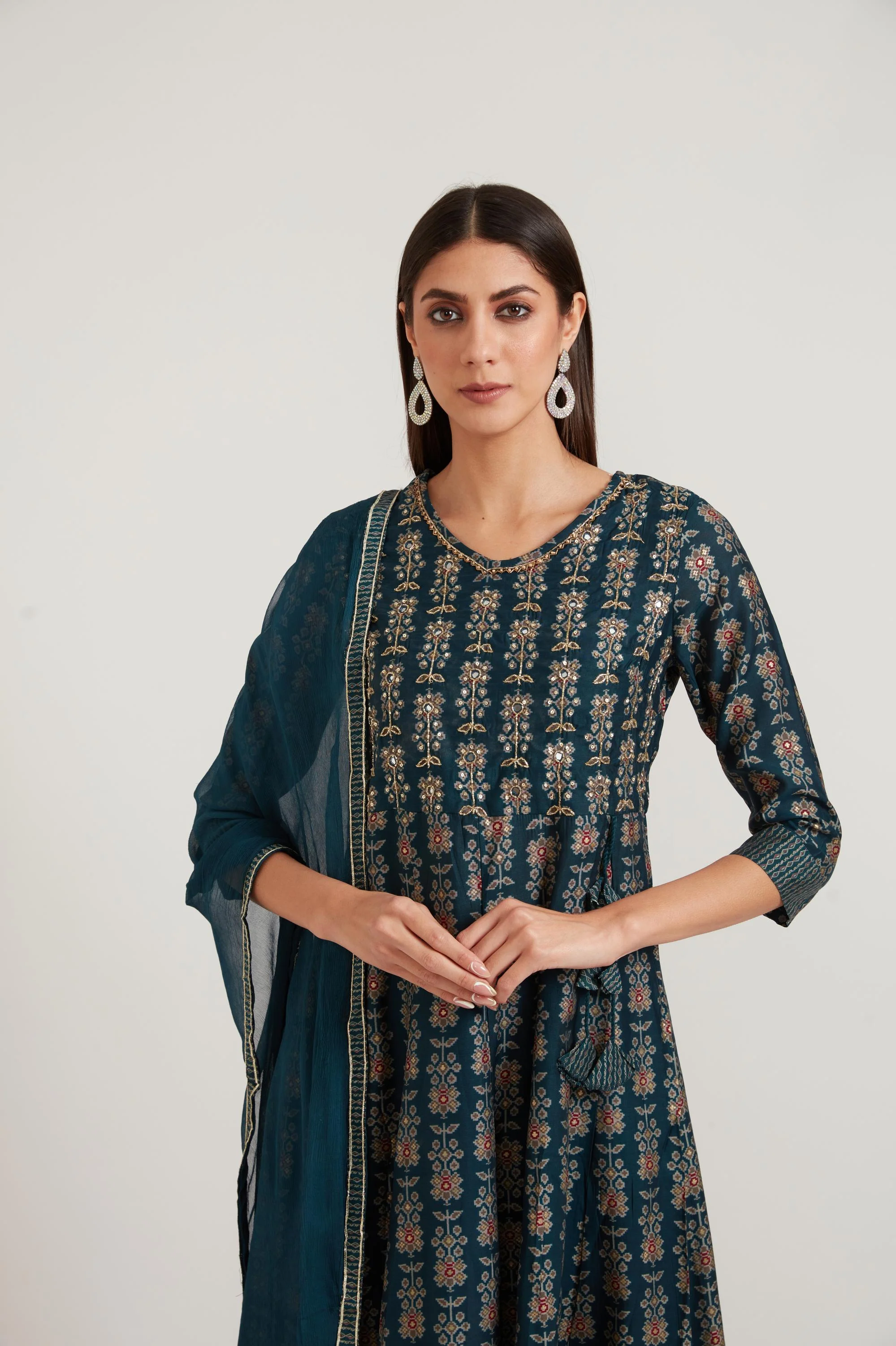 Neerus Blue Color Model Fabric Suit - Image 2