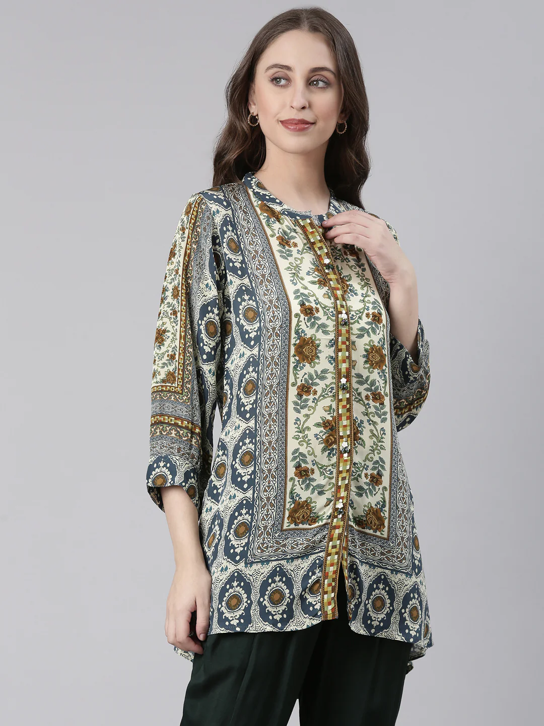 Neerus Blue Curved Floral Casual Kurti - Image 4