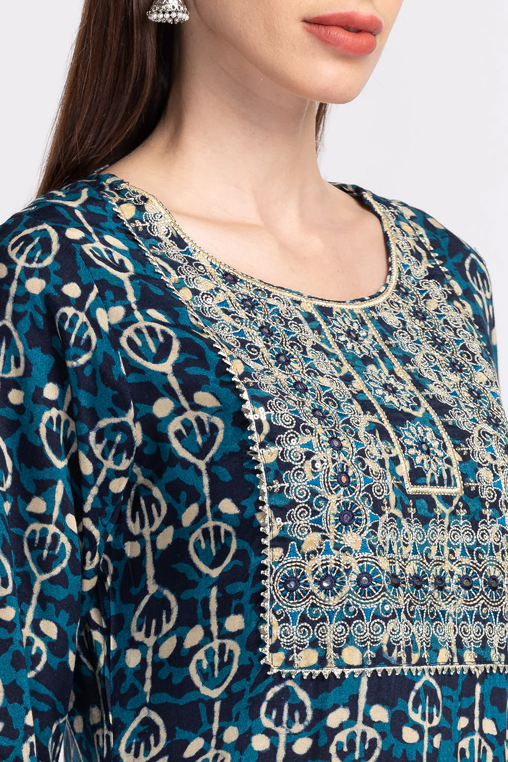 Neerus Blue Floral Embroidered Sequinned Kurta With Sharara Dupatta - Image 4