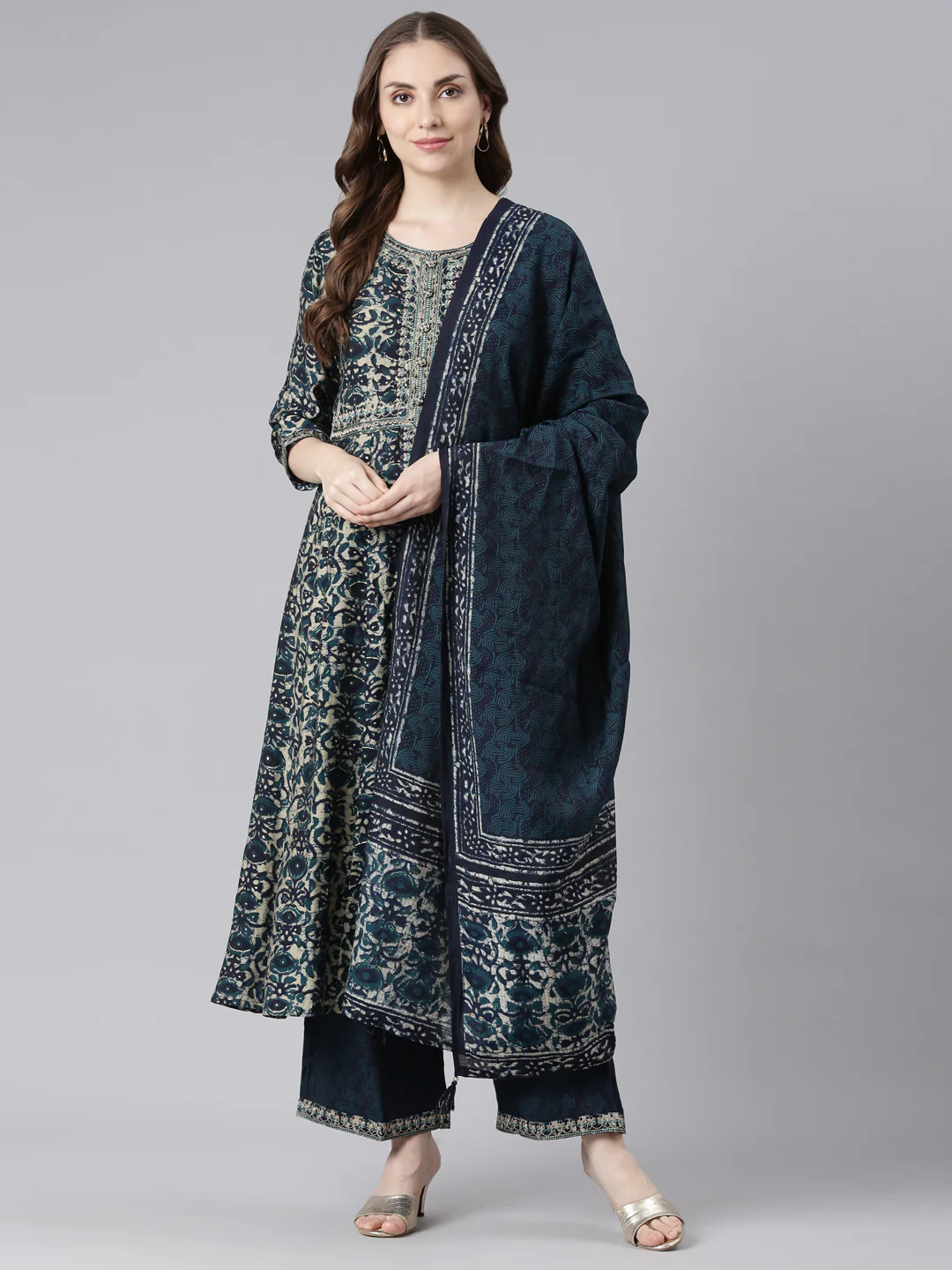 Neerus Blue Model Curved Casual Floral Kurta and Trouser with Dupatta - Image 6