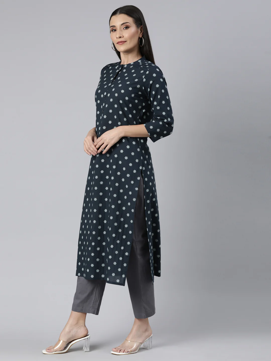Neerus Blue Panelled Straight Floral Kurta - Image 2