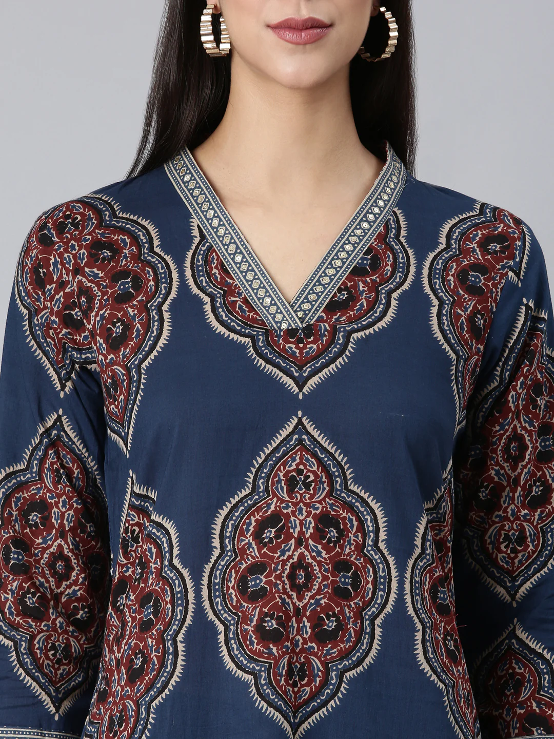 Neerus Blue Printed Straight Kurta and Trousers - Image 4