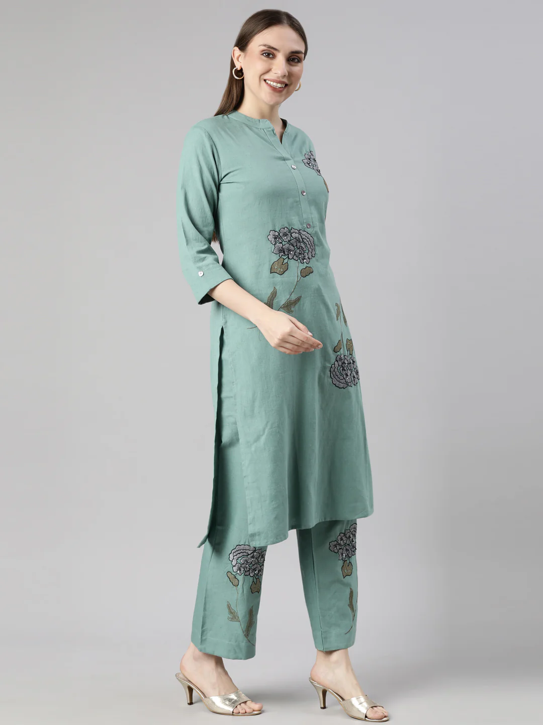 Neerus Blue Regular Straight Floral Kurta And Trousers - Image 2
