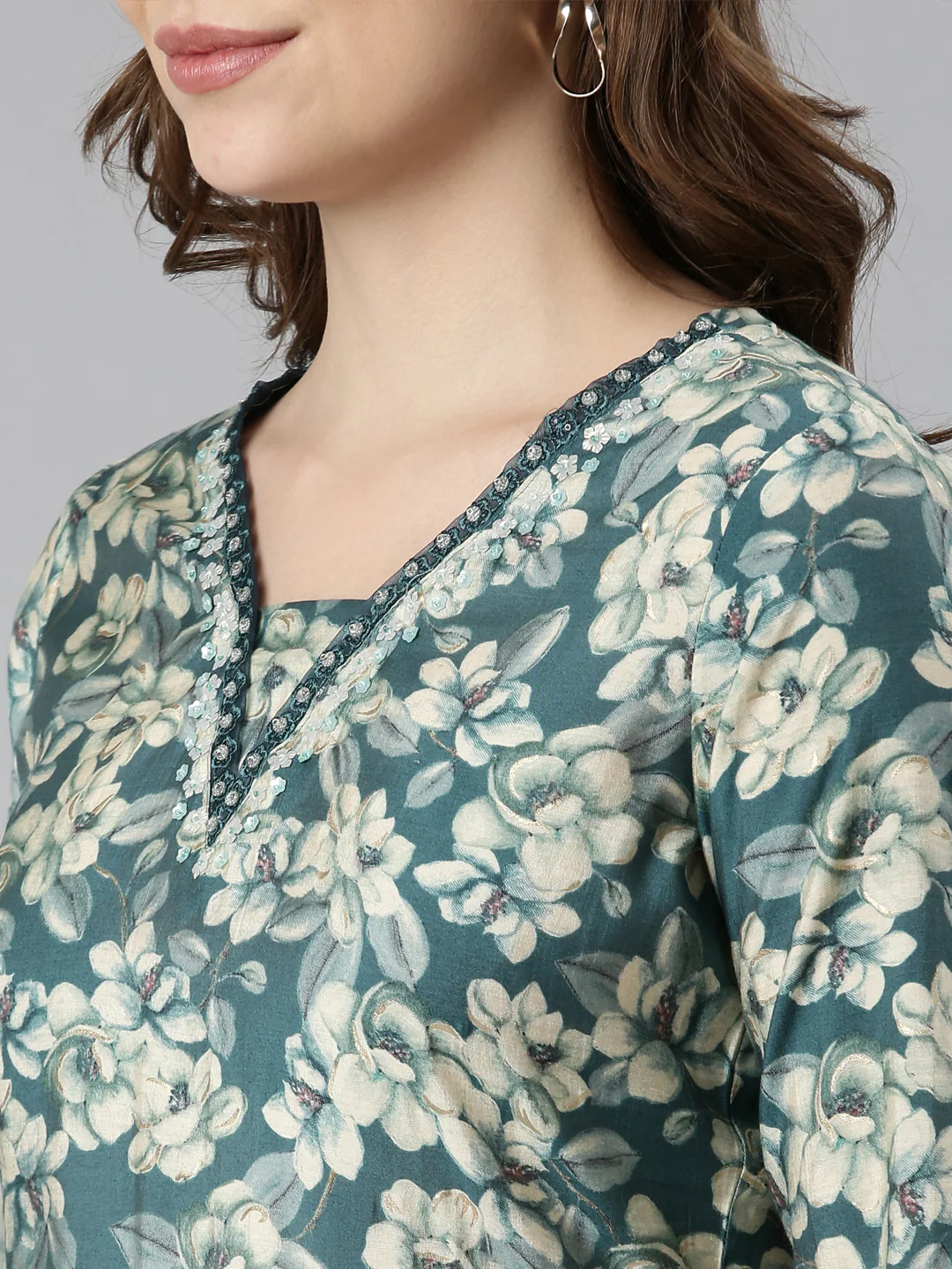 Neerus Blue Regular Straight Floral Kurta And Trousers With Dupatta - Image 4