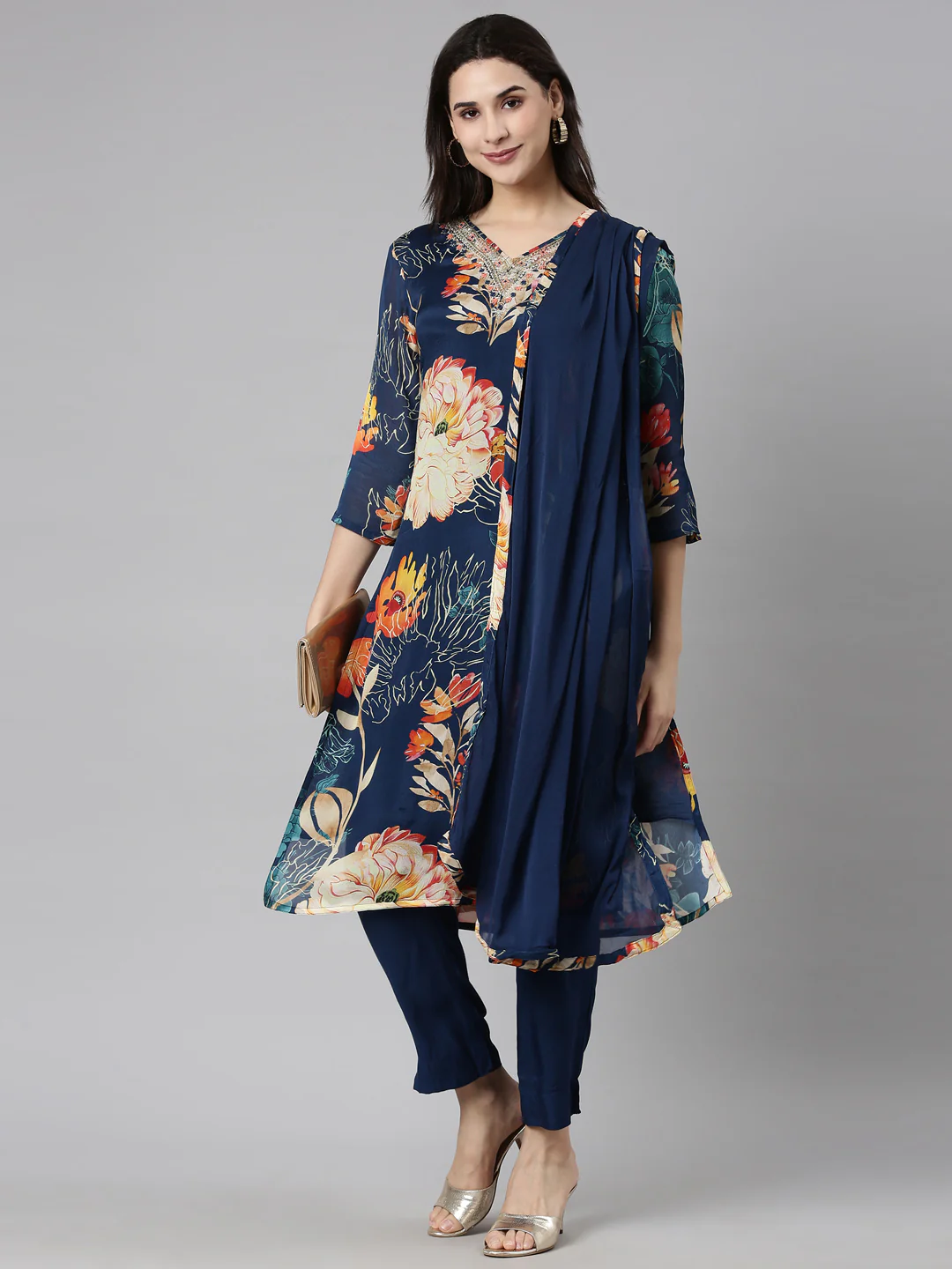Neerus Blue Regular Straight Floral Kurta And Trousers With Dupatta - Image 4