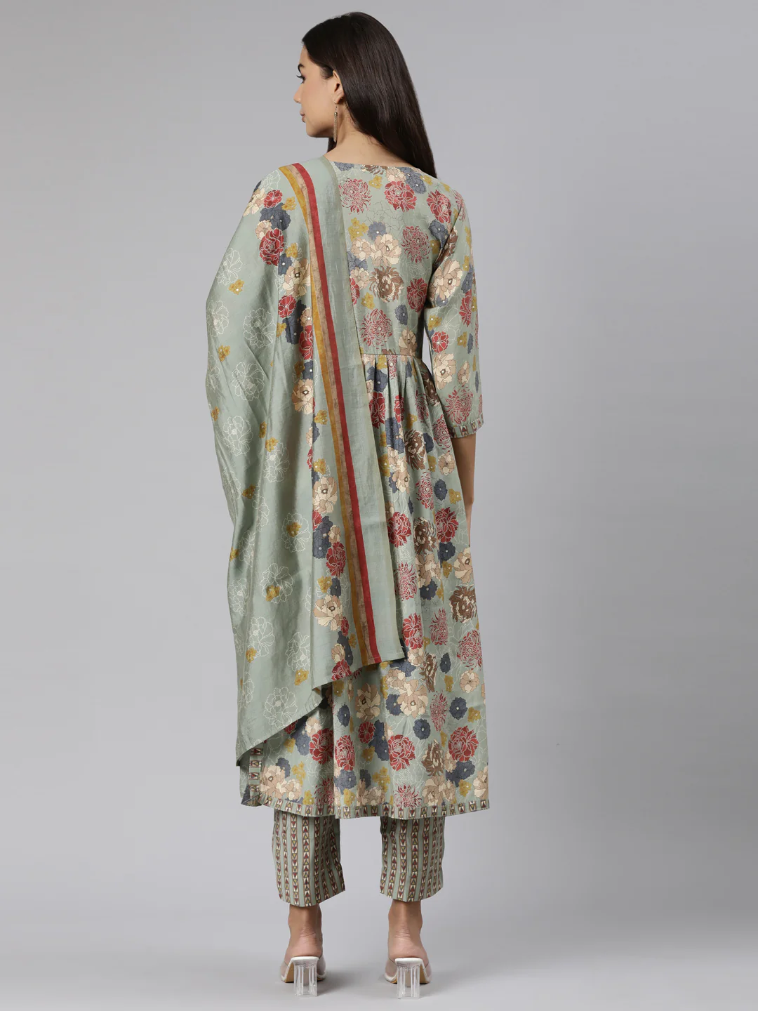 Neerus Regular Straight Floral Kurta And Trousers With Dupatta - Image 3