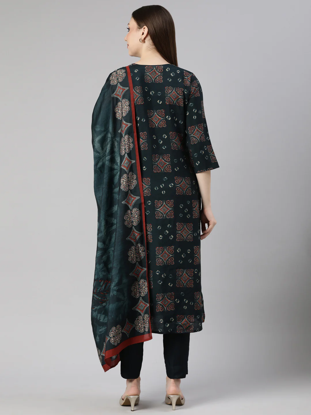 Neerus Blue Regular Straight Geometric Kurta And  Trousers With Dupatta - Image 3