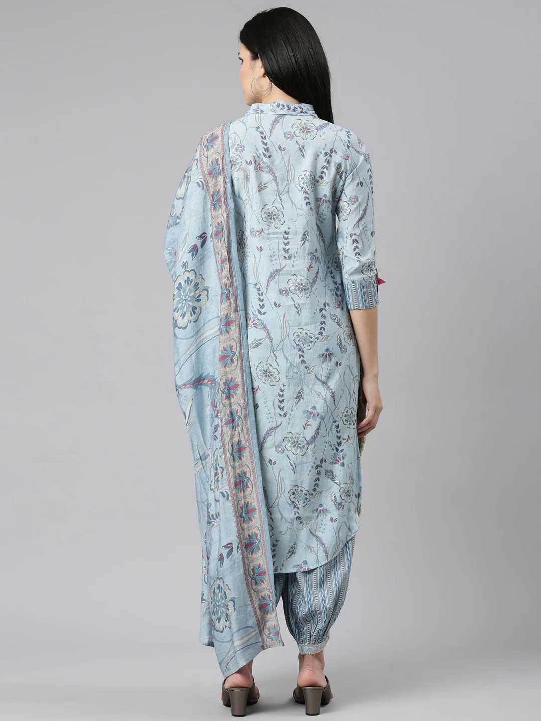 Neerus Blue Regular Straight Printed Kurta And Salwar With Dupatta - Image 3
