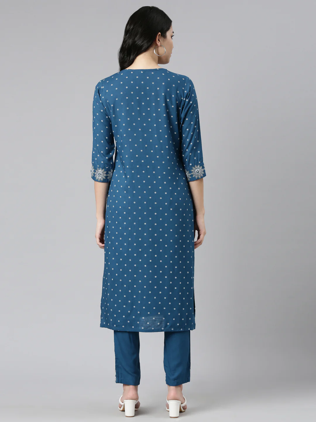 Neerus Blue Regular Straight Printed Kurta And Trousers - Image 3