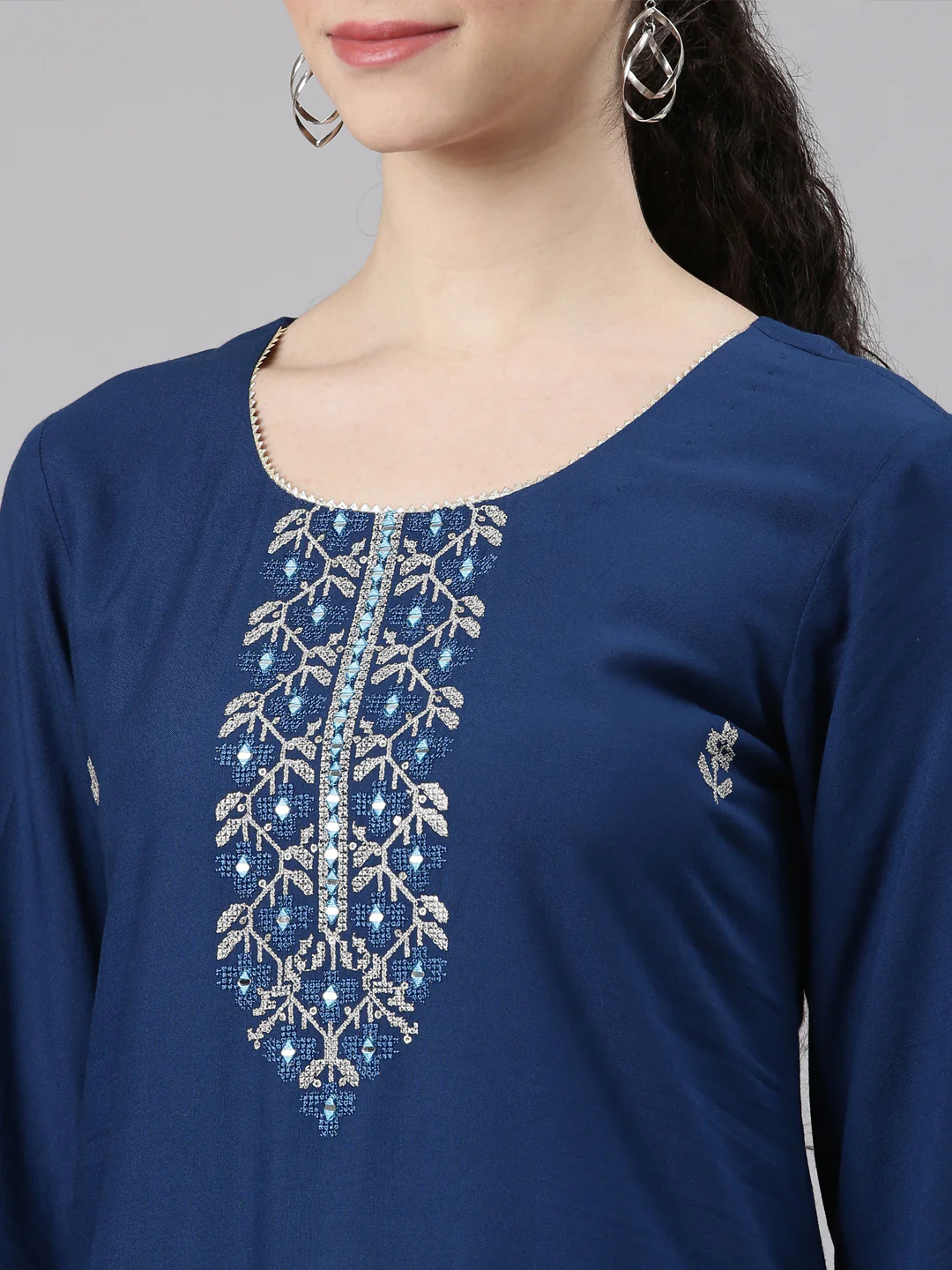 Neerus Blue Straight Casual Floral Kurta - Image 5