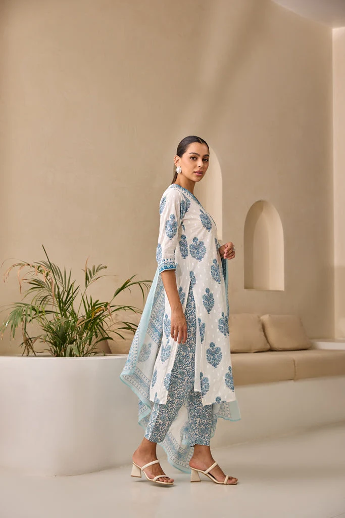 Neerus Blue Straight Printed Kurta And Trousers With Dupatta - Image 3