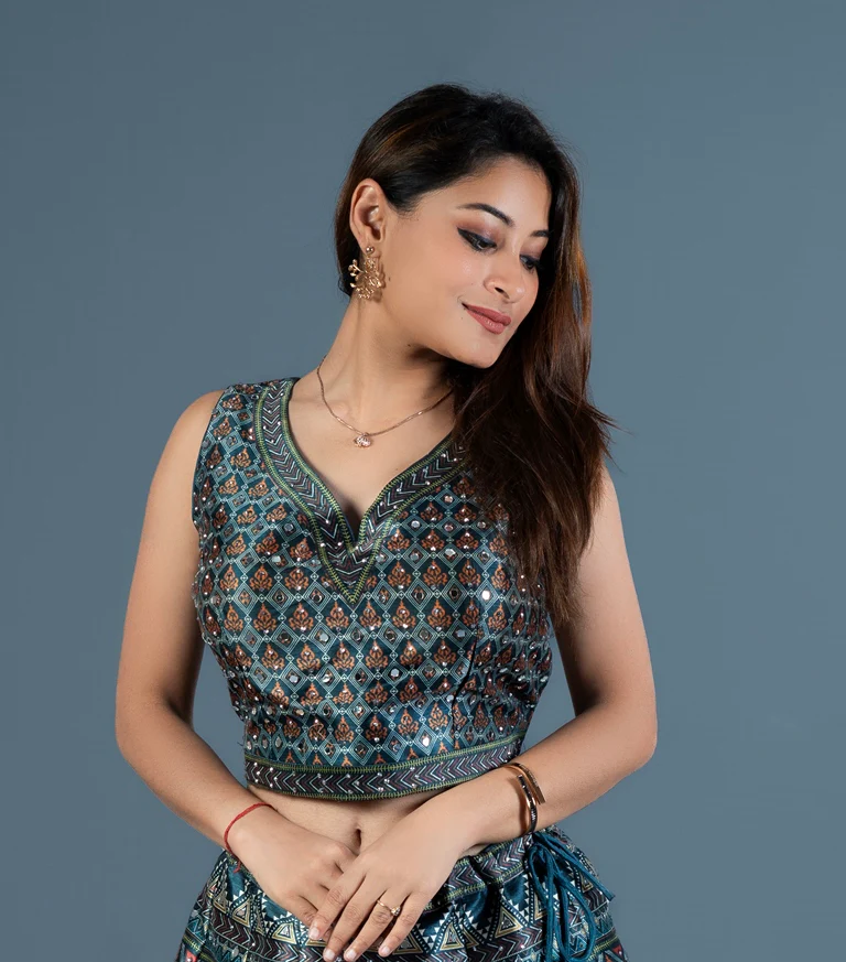 Neerus Bottle Green Color Printed Ghagra Set - Image 4