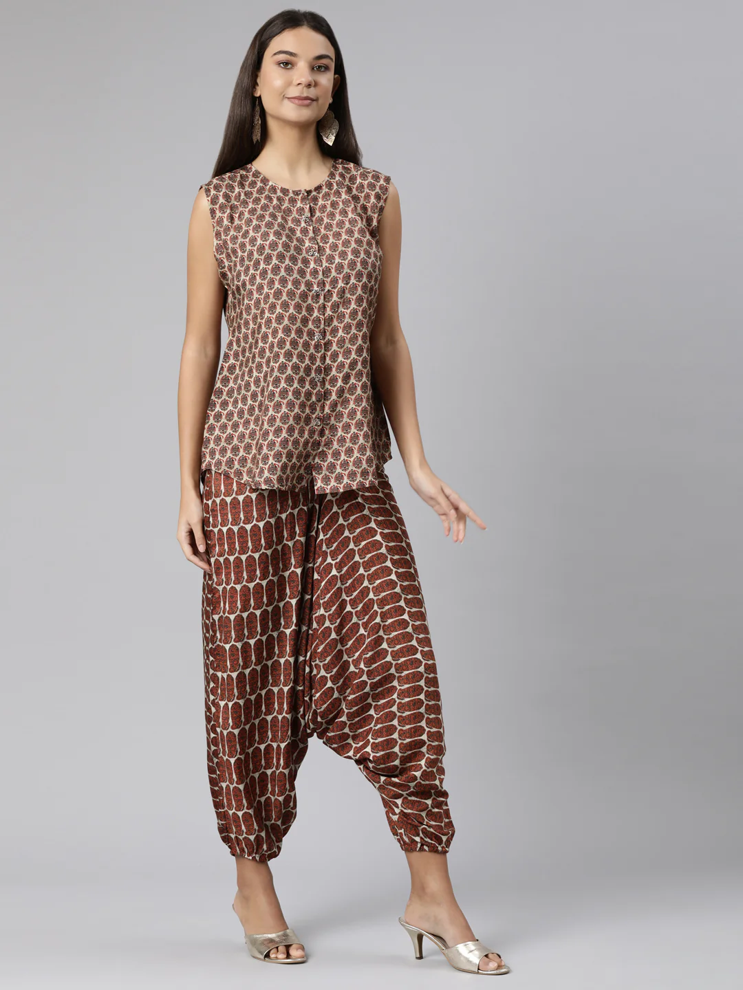 Neerus Brown Regular Straight Chevron Kurta And Veshti With Jacket - Image 2