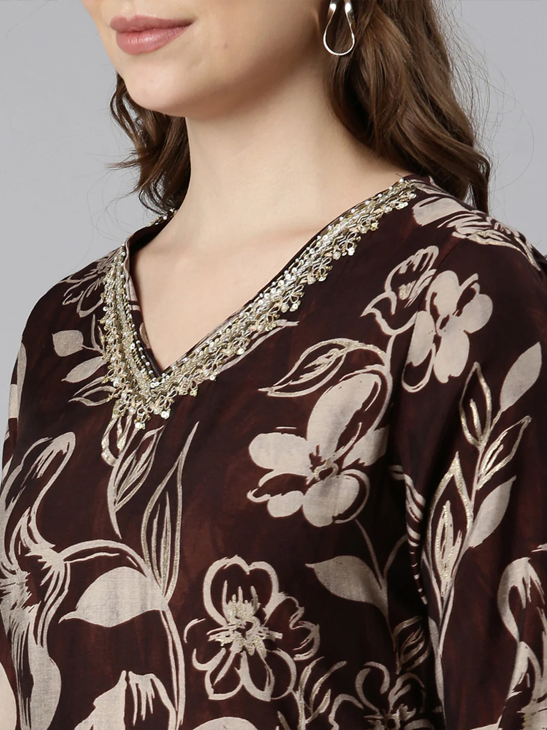 Neerus Brown Regular Straight Floral Kurta And Trousers With Dupatta - Image 4