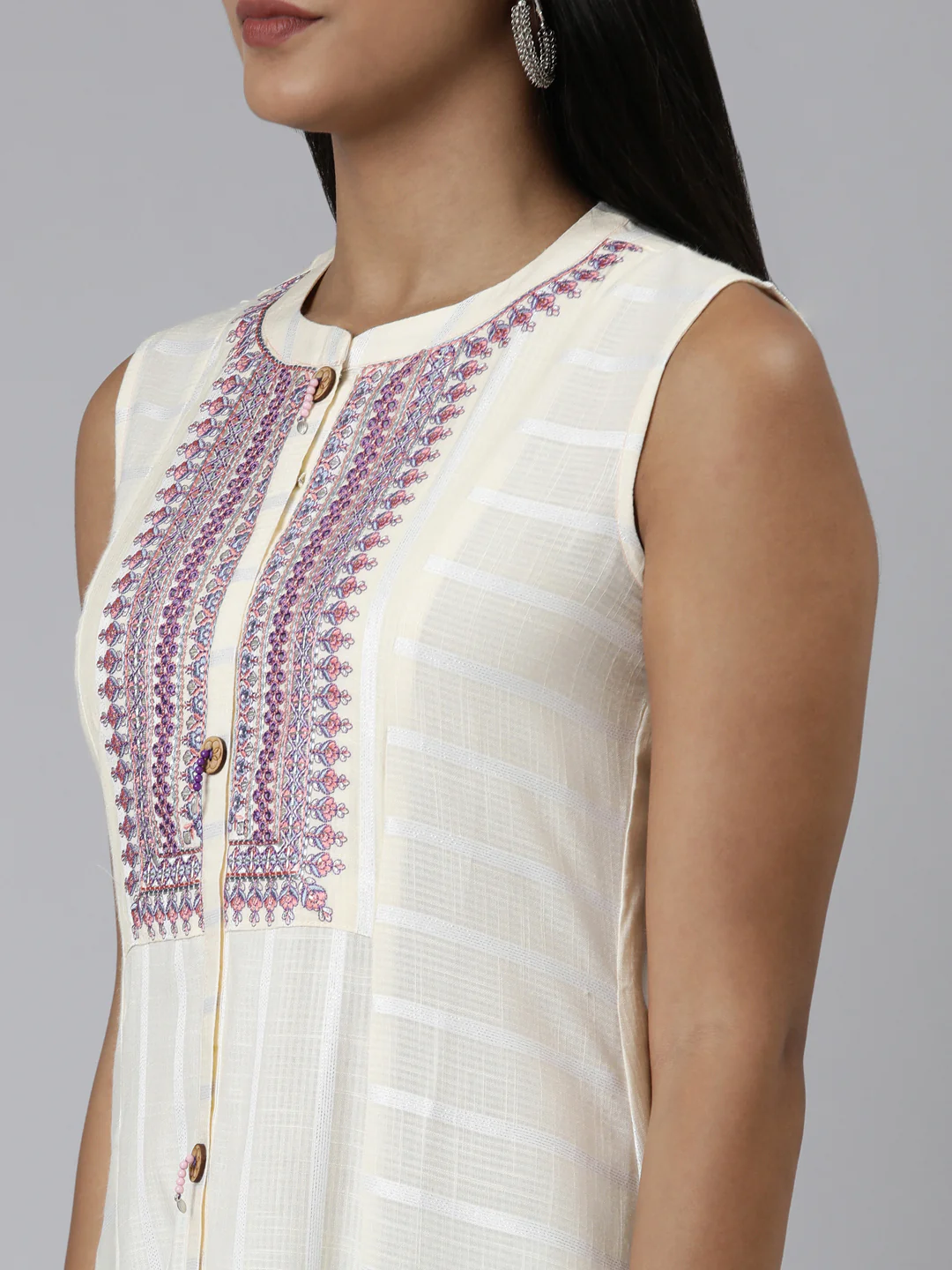 Neerus Cream Curved Embroidered Viscose Rayon Kurta - Image 4