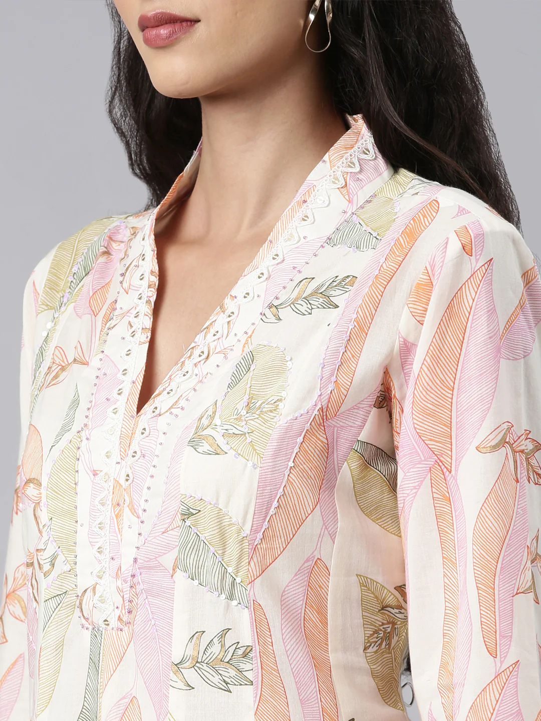 Neerus Cream Panelled Straight Kurta and Trousers With Dupatta - Image 4