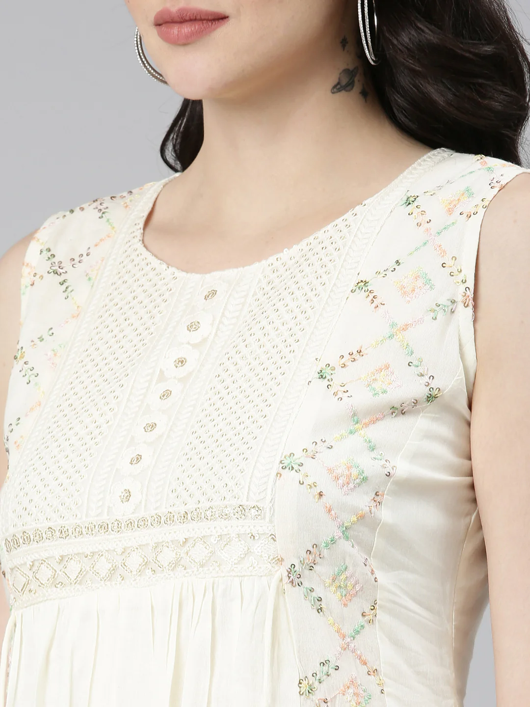 Neerus Cream Pleated Anarkali Embroidered Kurta - Image 4