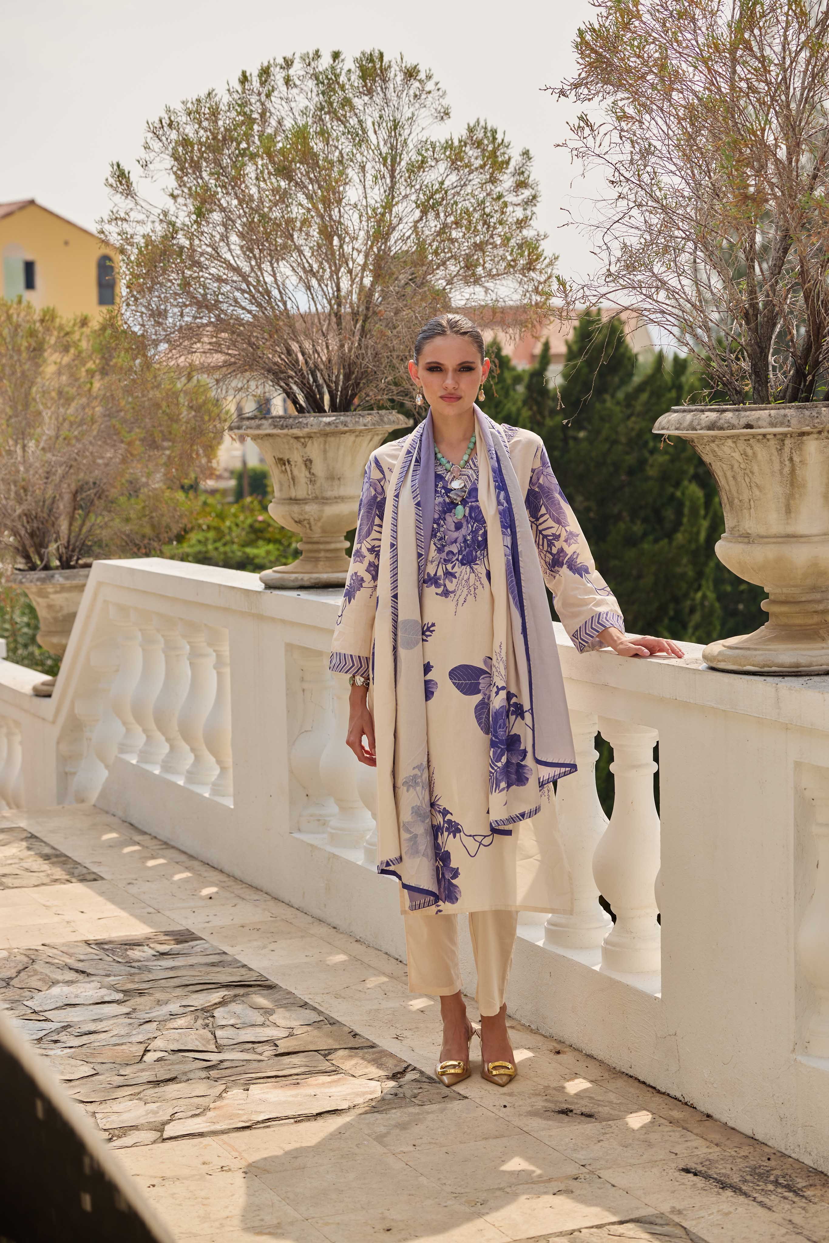 Neerus Cream Printed Straight Kurta and Trousers With Dupatta - Image 2
