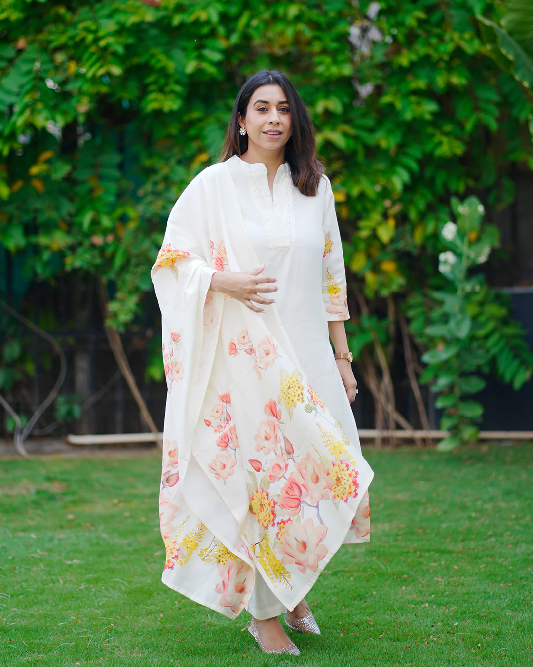 Neerus Cream Printed Straight Kurta And Trousers With Dupatta - Image 3