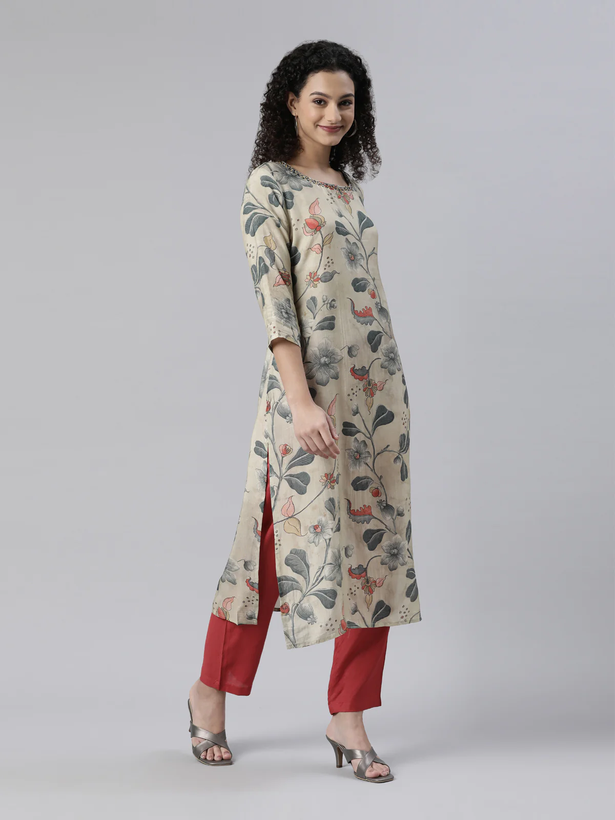 Neerus Cream Regular Knee Length Printed Kurta Solid Trouser - Image 2