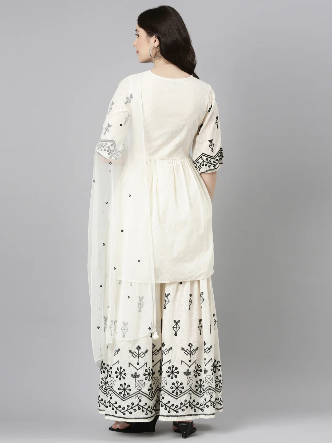 Neerus Cream Regular Straight Embroidered Kurta And Sharara With Dupatta - Image 3