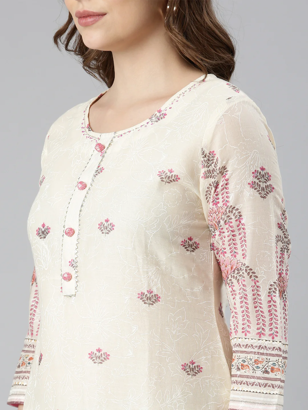 Neerus Cream Regular Straight Floral Kurta And Trousers With Dupatta - Image 4