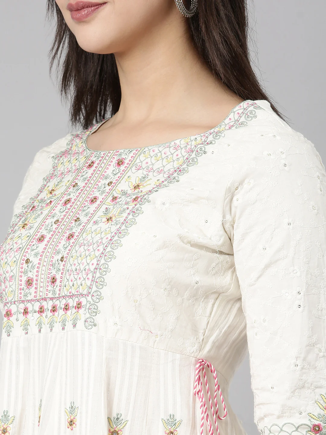 Neerus Cream Regular Straight Floral Kurta And Trousers With Dupatta - Image 4
