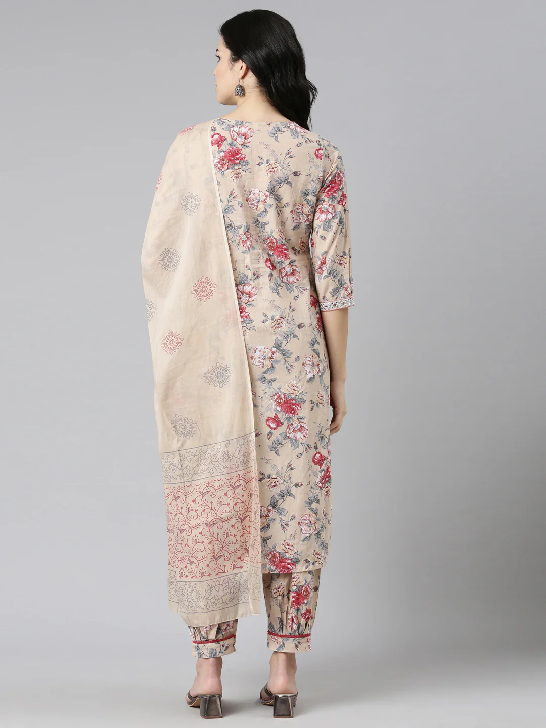 Neerus Cream Regular Straight Printed Kurta And Salwar With Dupatta - Image 3