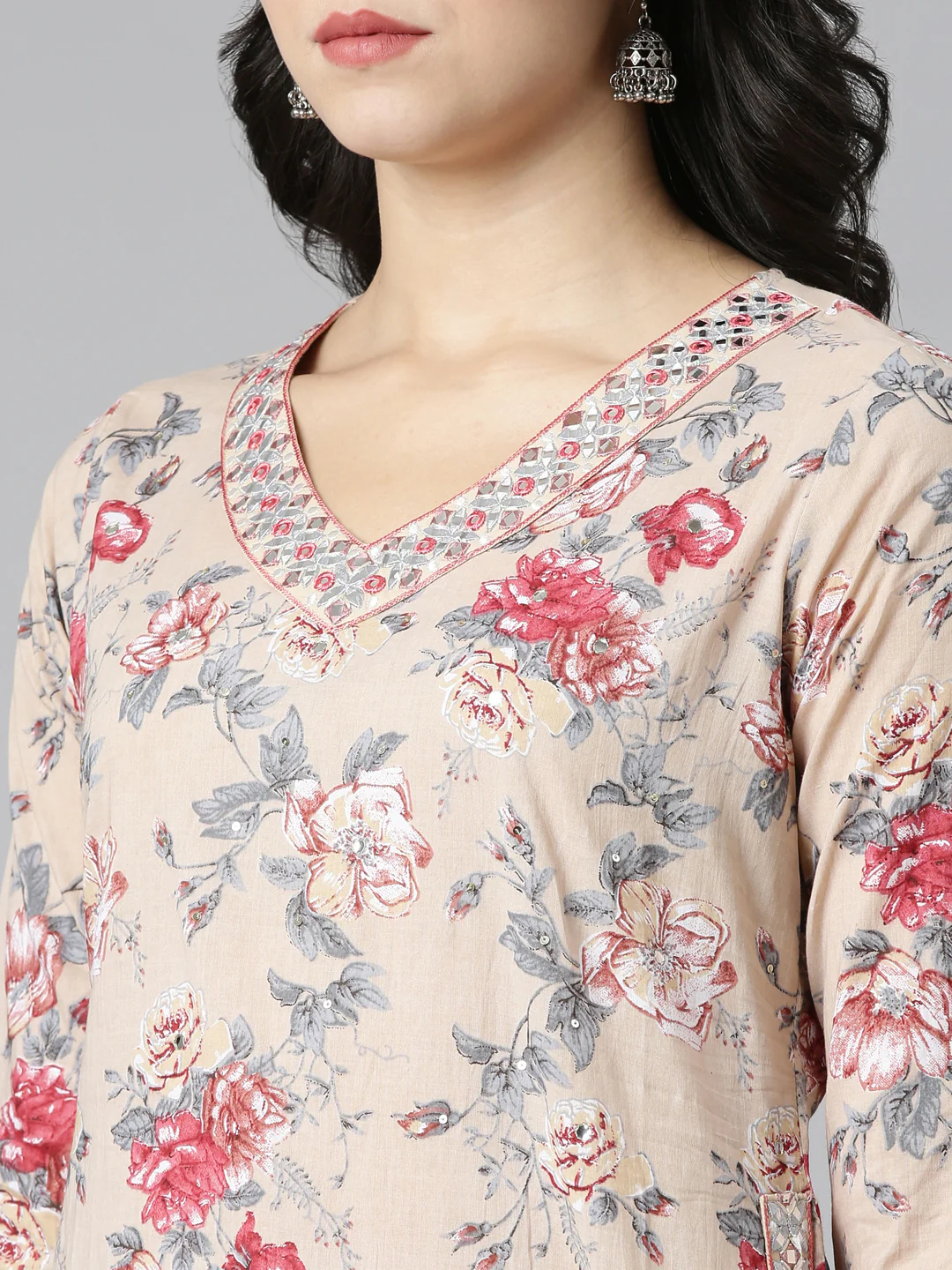 Neerus Cream Regular Straight Printed Kurta And Salwar With Dupatta - Image 4