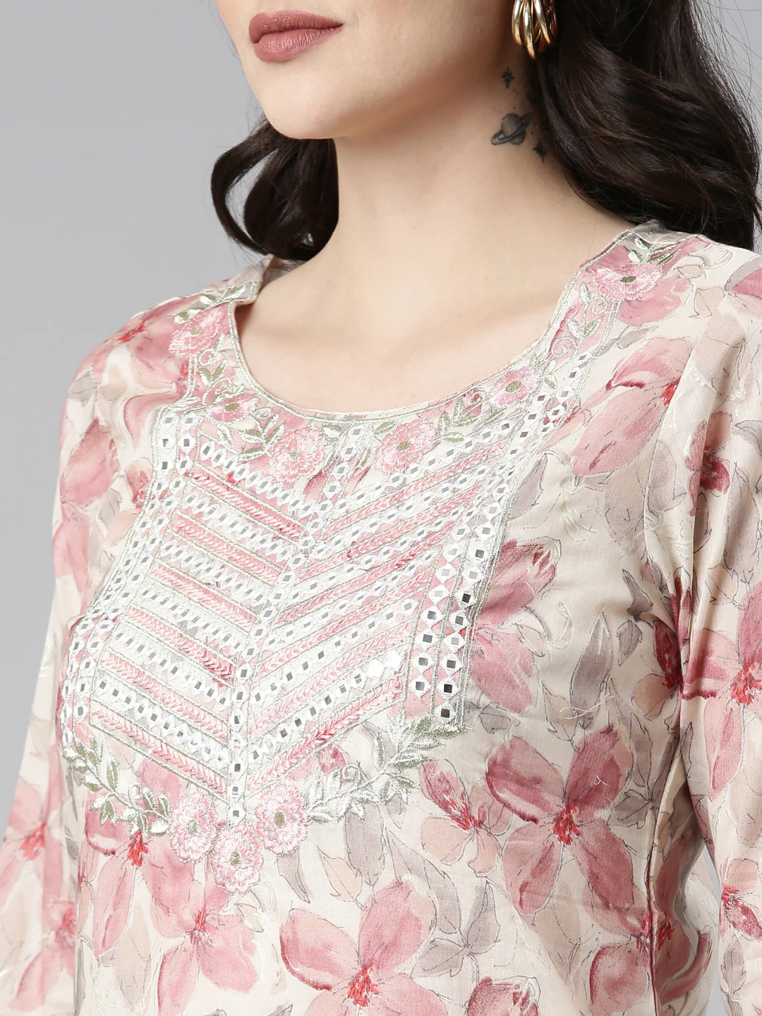 Neerus Cream Regular Straight Printed Kurta And Sharara With Dupatta - Image 4
