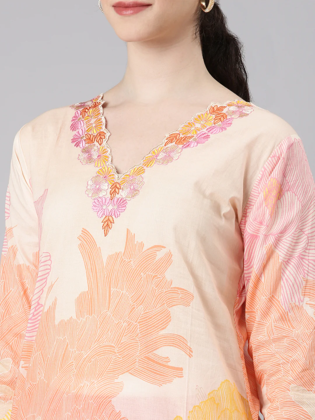 Neerus Cream Straight Casual Floral Kurta - Image 4