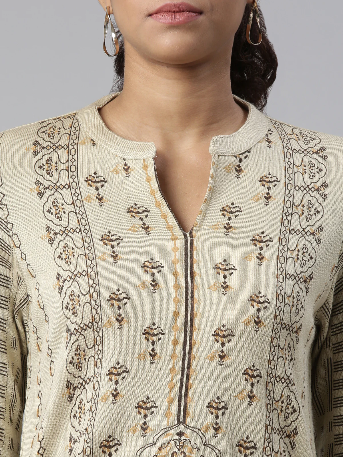 Neerus Winter Wear Ethnic Motifs Printed Acrylic Kurta For Women - Image 4