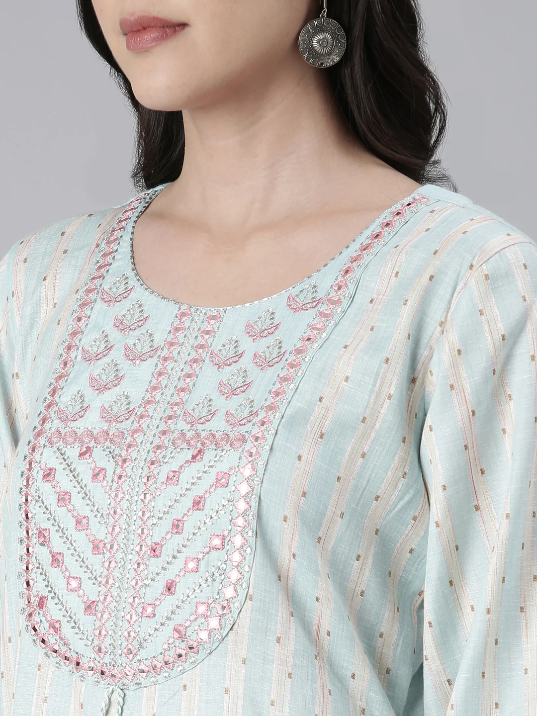 Neerus Ferozi Straight Embroidered Cotton Kurta - Image 4