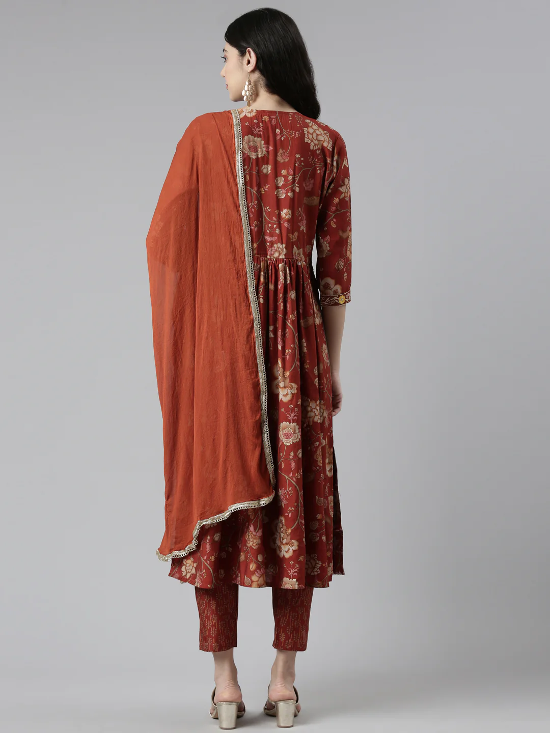 Neerus Floral Printed Pleated Mirror Work Kurta With Trousers & Dupatta - Image 3