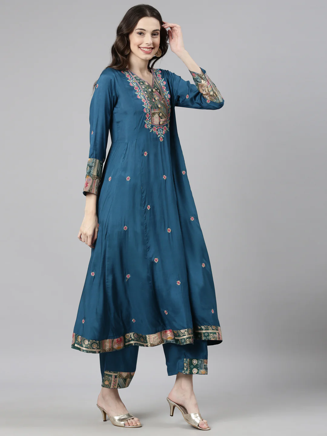 Neerus Green Casual Anarkali Kurta and Trousers With Dupatta - Image 3