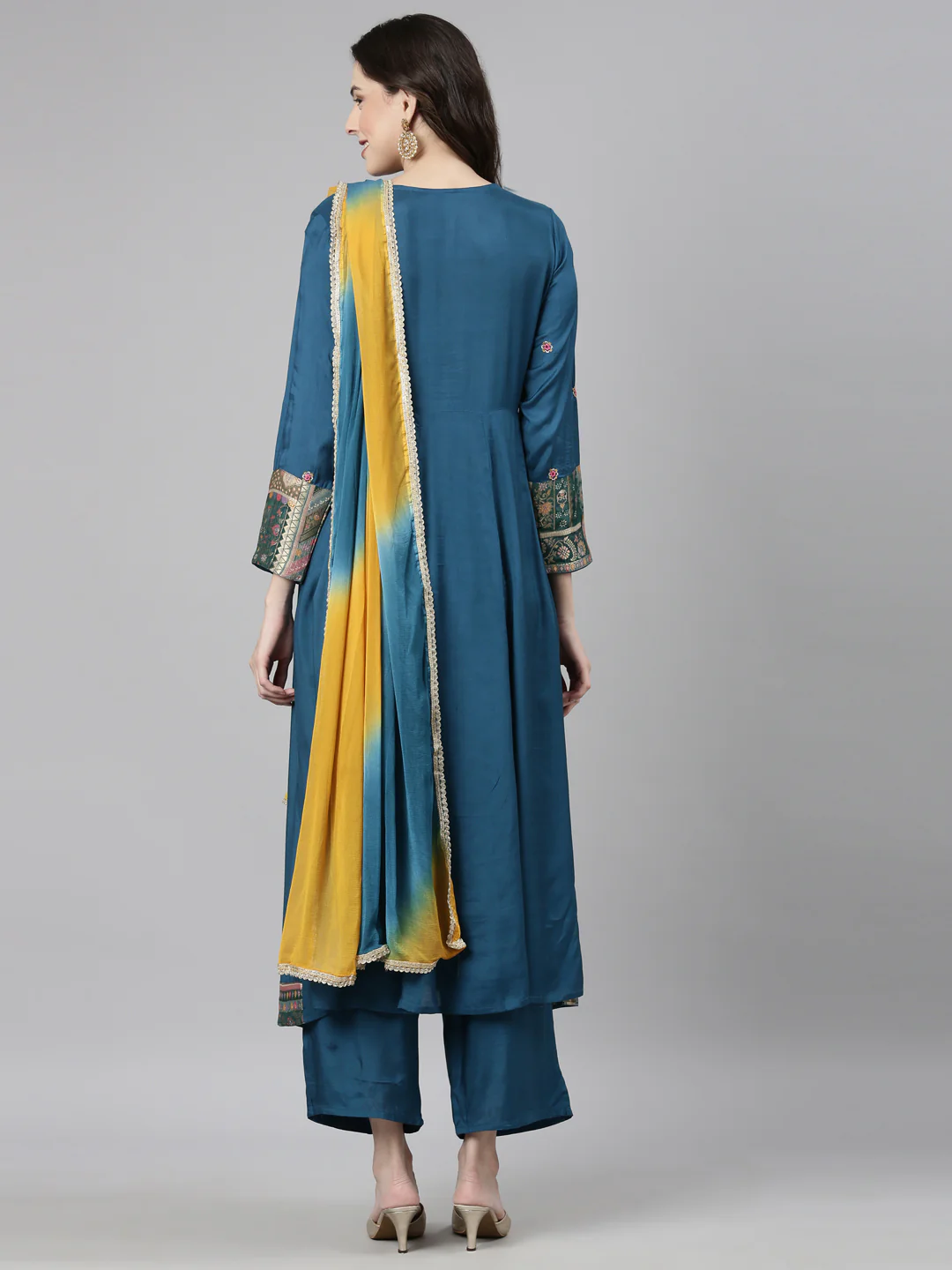 Neerus Green Casual Anarkali Kurta and Trousers With Dupatta - Image 4