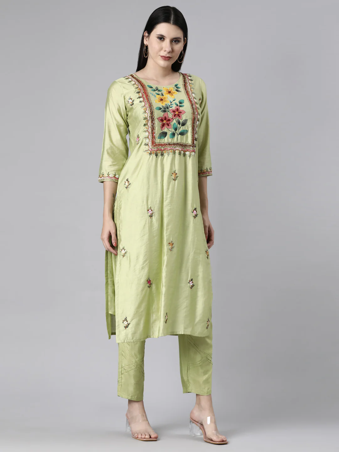 Neerus Green Casual Floral Straight Kurta and Trousers With Dupatta - Image 3