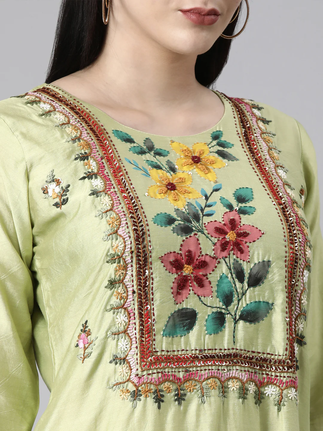 Neerus Green Casual Floral Straight Kurta and Trousers With Dupatta - Image 5