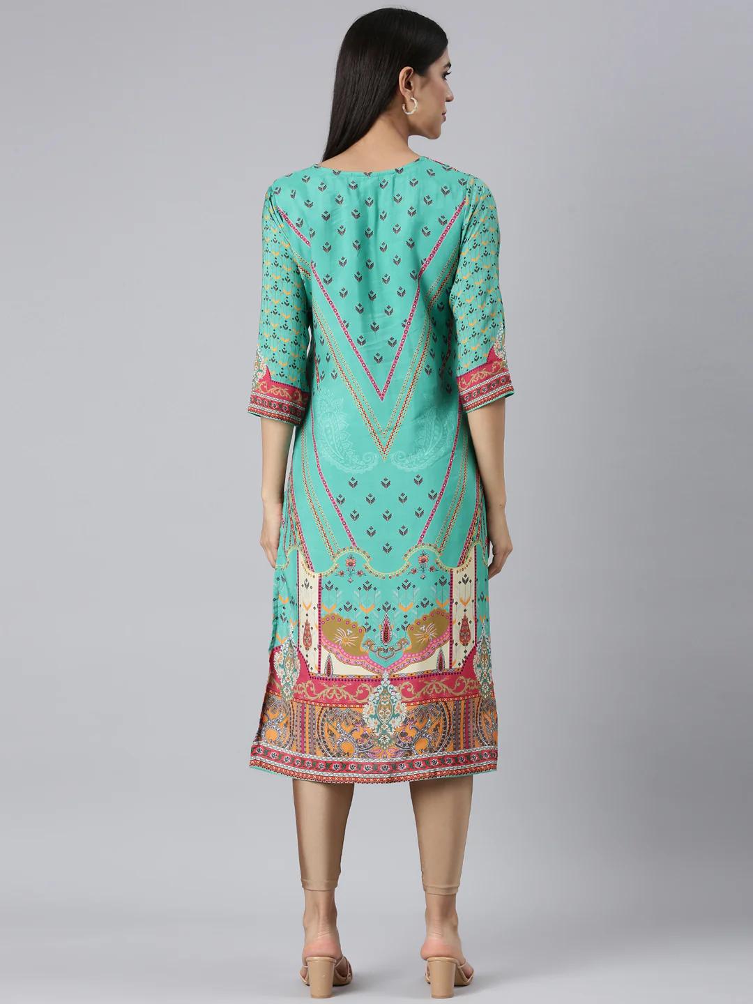 Neerus Green Casual Paisley Straight Kurta - Image 3