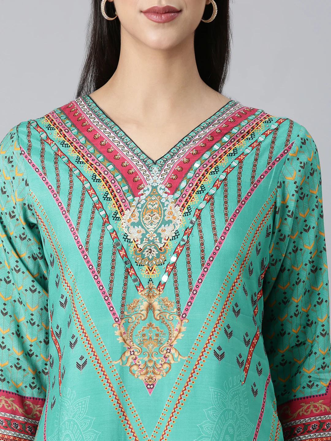 Neerus Green Casual Paisley Straight Kurta - Image 4