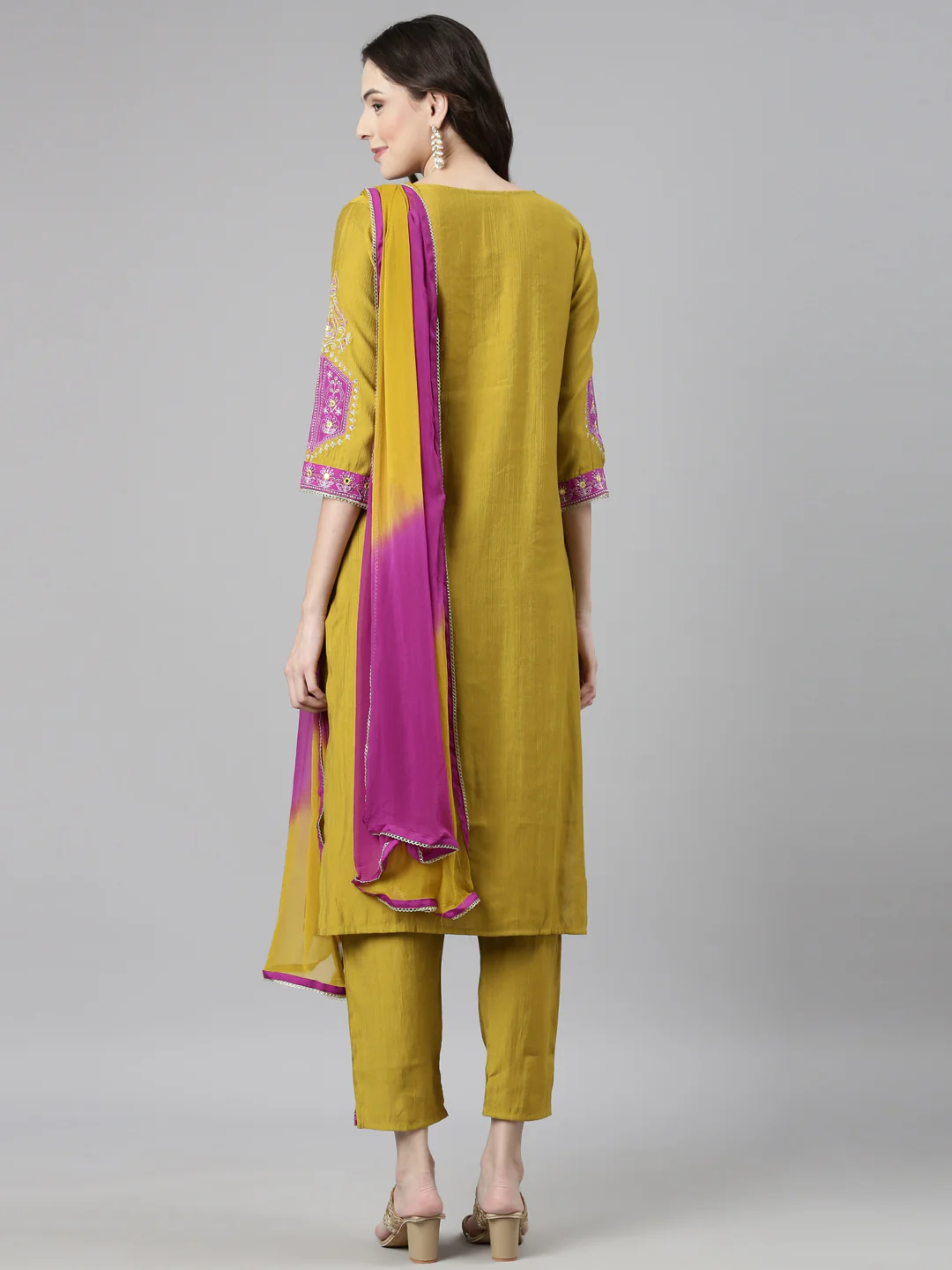 Neerus Green Casual Solid Straight Kurta and Trousers With Dupatta - Image 4