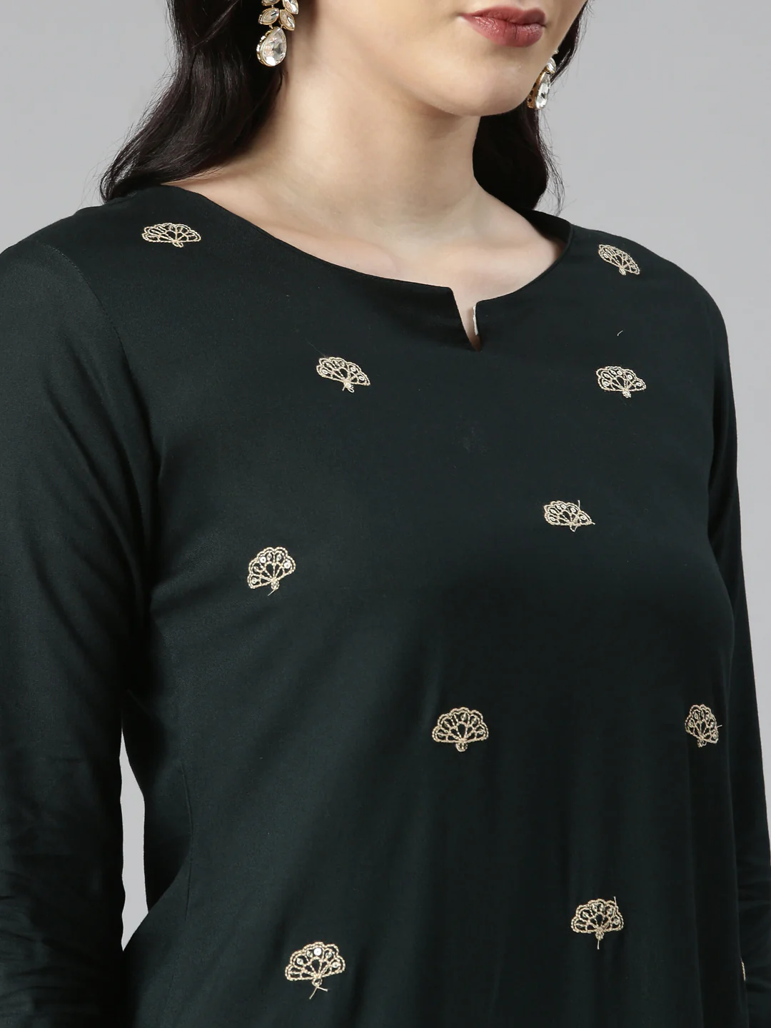 Neerus Green Casual Solid Straight Kurta - Image 5