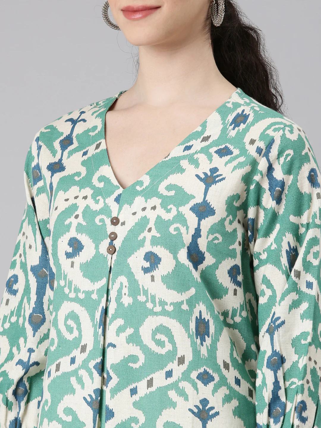 Neerus Green Curved Casual Tribal Panelled Kurta - Image 4