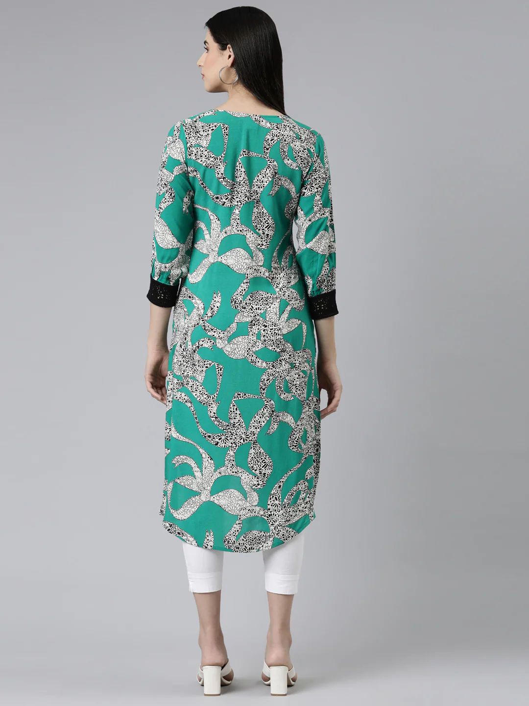 Neerus Green Curved Printed Cotton Silk Kurta - Image 3