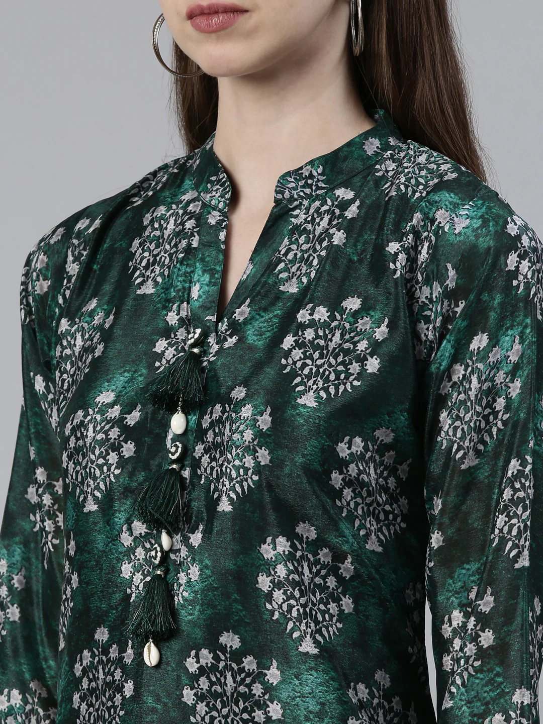 Neerus Green Curved Regular Crepe Kurta - Image 4