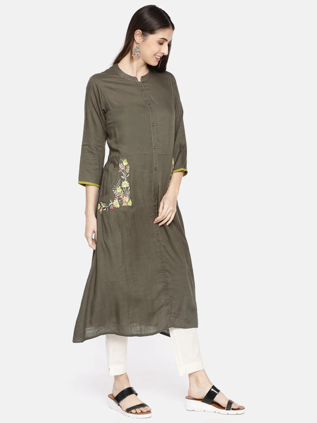 Neerus Green Embroidered Straight Kurta - Image 4